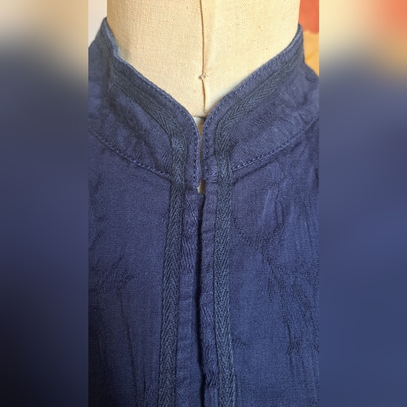 Chic Black Textured Blue Jacket - Picture 3 of 3